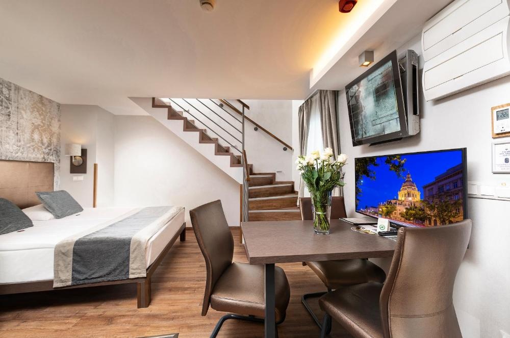 Opera Garden Hotel & Apartments